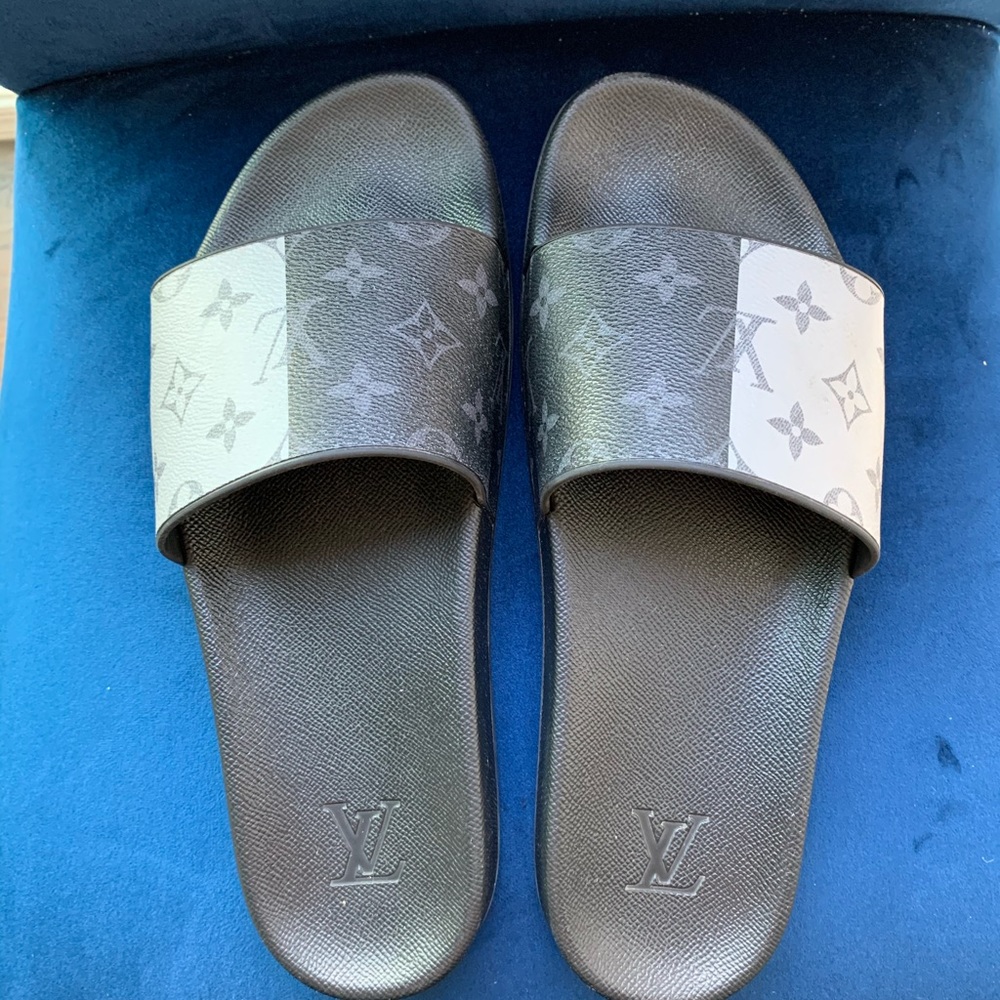 Louis Vuitton men’s size 10 sandals